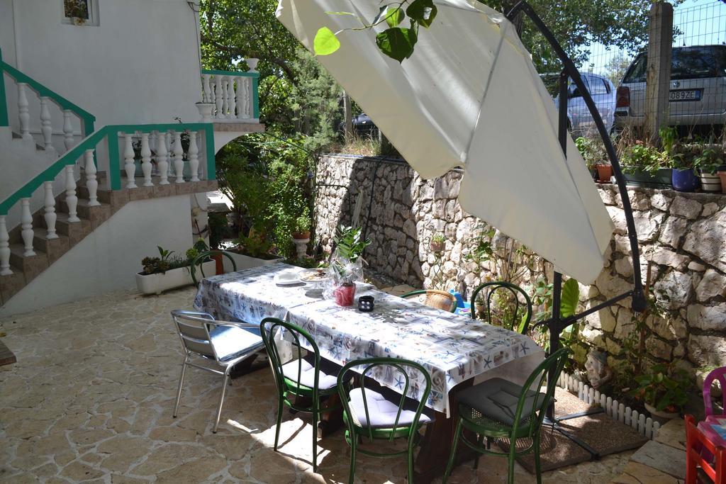 Apartmani Jenny I Tania Лопар Екстериор снимка