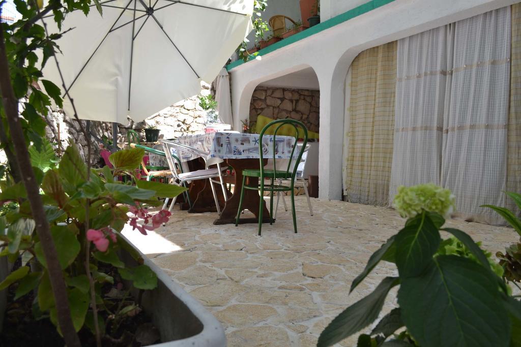 Apartmani Jenny I Tania Лопар Екстериор снимка