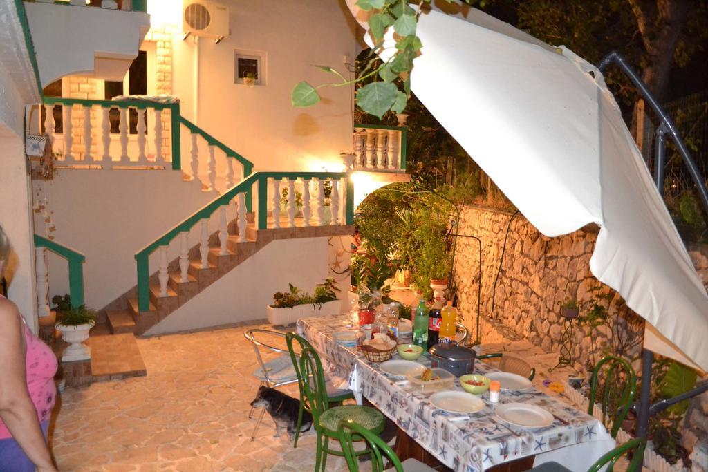 Apartmani Jenny I Tania Лопар Екстериор снимка