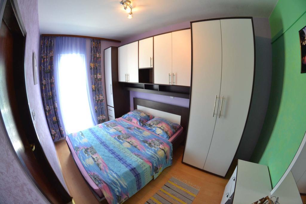 Apartmani Jenny I Tania Лопар Екстериор снимка