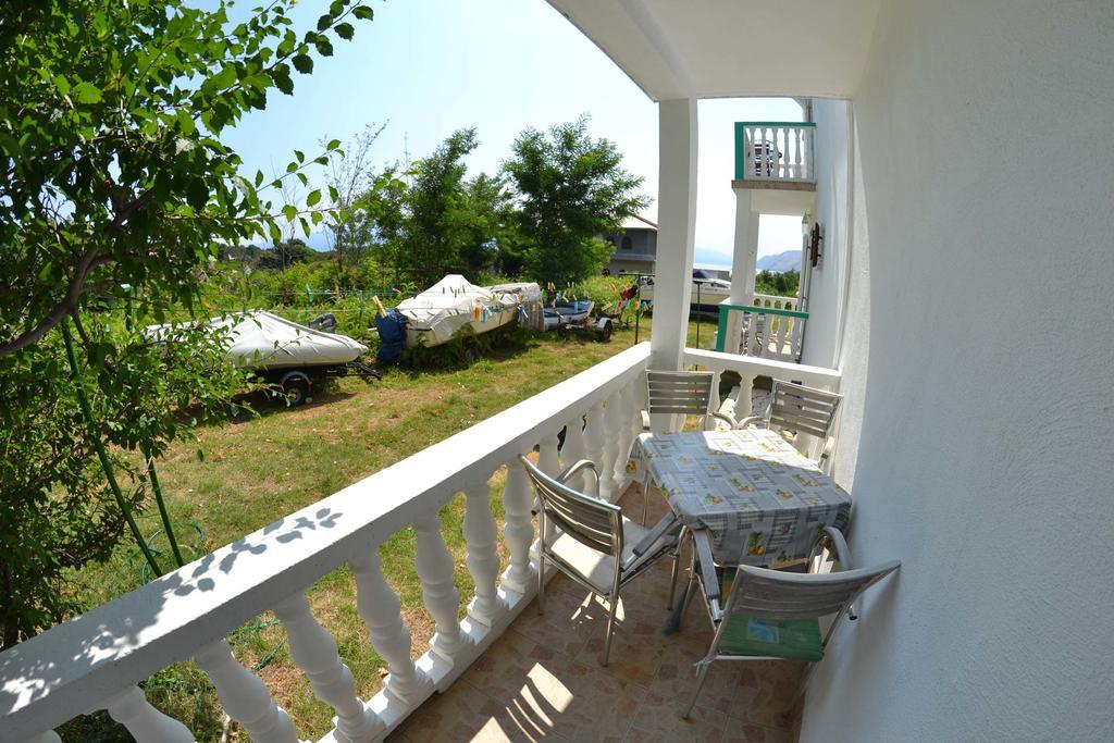 Apartmani Jenny I Tania Лопар Екстериор снимка