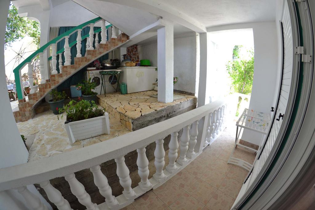Apartmani Jenny I Tania Лопар Екстериор снимка