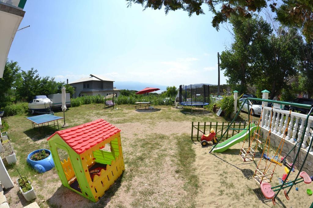 Apartmani Jenny I Tania Лопар Екстериор снимка