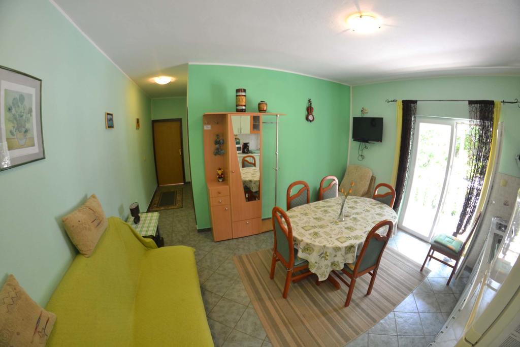 Apartmani Jenny I Tania Лопар Екстериор снимка