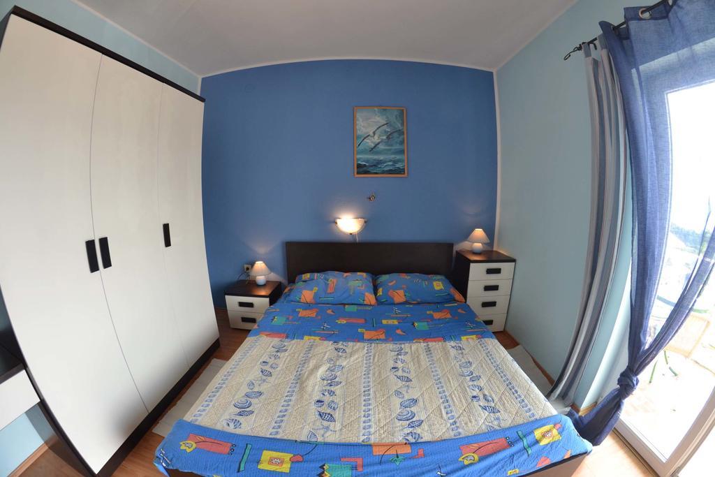 Apartmani Jenny I Tania Лопар Екстериор снимка