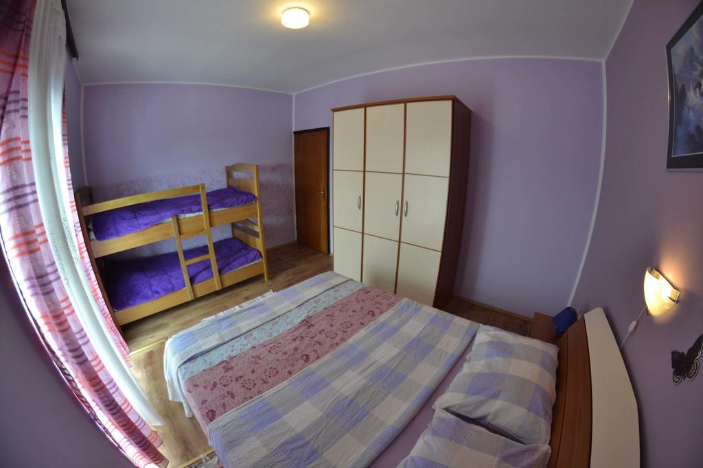 Apartmani Jenny I Tania Лопар Екстериор снимка