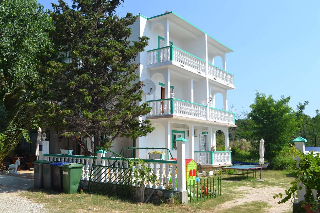 Apartmani Jenny I Tania Лопар Екстериор снимка