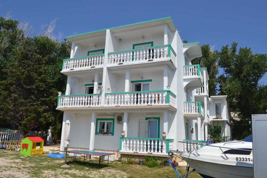 Apartmani Jenny I Tania Лопар Екстериор снимка