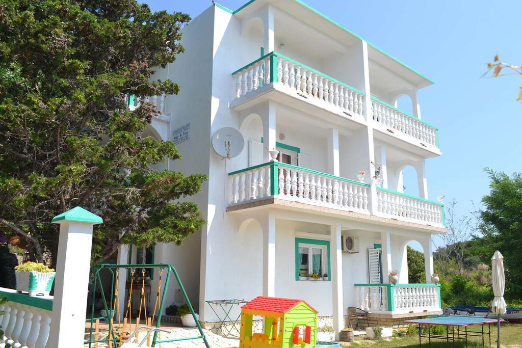 Apartmani Jenny I Tania Лопар Екстериор снимка